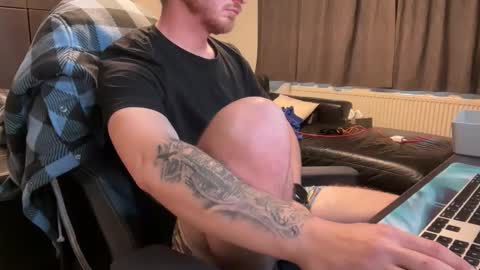 Snapshot of _stevie___ chatting on October 24, 2025, 3:30 pm _stevie___ online show from October 24, 2025, 3:30 pm