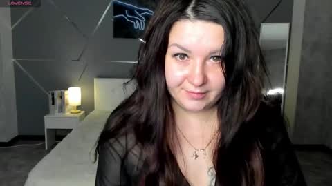 Snapshot of _still_her chatting on December 2, 2025, 1:11 am Erica online show from December 2, 2025, 1:11 am