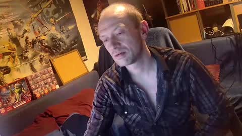 _svenerd_____ online show from May 3, 2026, 7:42 pm