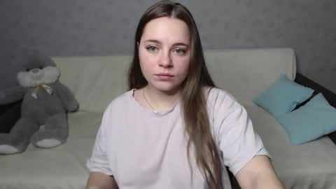 Lana online show from November 17, 2025, 12:11 pm