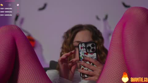 Snapshot of _taylor_swift chatting on November 6, 2025, 11:11 am Taylor online show from November 6, 2025, 11:11 am