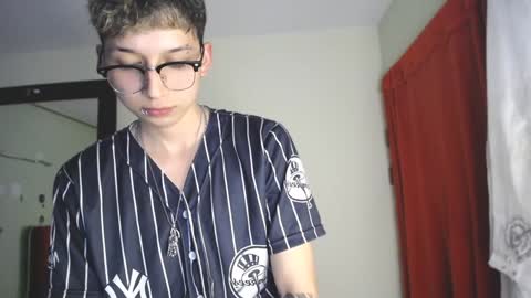 Thomas online show from December 19, 2024, 10:10 pm