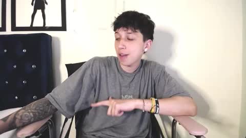 Thomas online show from October 21, 2025, 1:50 am