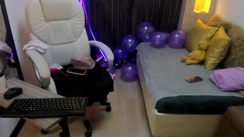 Snapshot of _tiffany_queen chatting on January 20, 2025, 6:32 pm Stefania online show from January 20, 2025, 6:32 pm