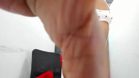 tinny online show from December 15, 2025, 12:20 pm