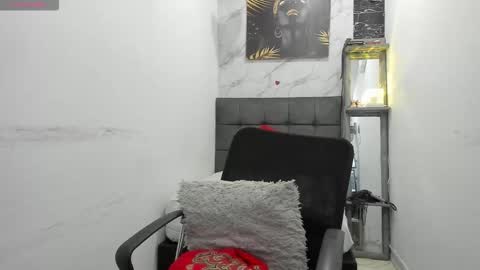 tinny online show from January 15, 2026, 12:43 pm