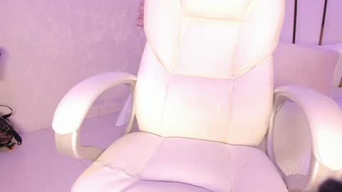 Rousse  online show from January 19, 2025, 7:58 pm