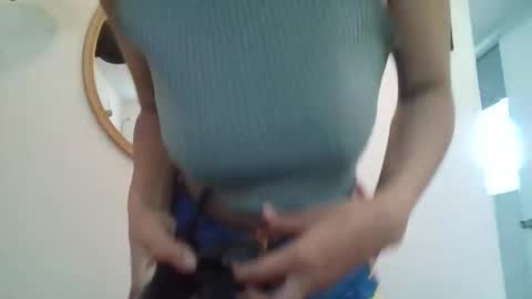 _tutti_frutti_ online show from April 14, 2026, 10:16 pm