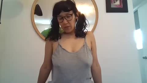 _tutti_frutti_ online show from May 15, 2026, 9:11 pm
