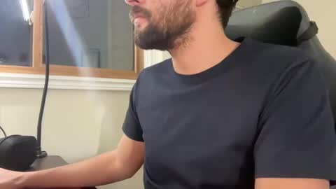 Snapshot of _ur_happy_meal chatting on December 18, 2024, 5:15 am DJ online show from December 18, 2024, 5:15 am