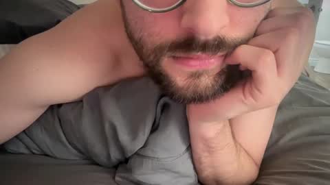 Snapshot of _ur_happy_meal chatting on February 23, 2025, 2:46 pm DJ online show from February 23, 2025, 2:46 pm