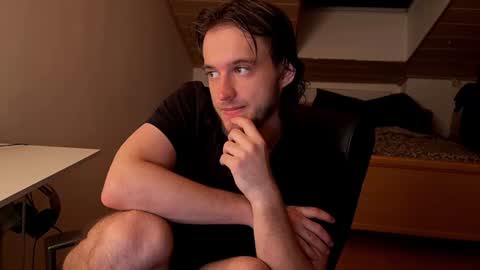 Snapshot of _v_l_a_d_ chatting on June 23, 2026, 1:14 am Vlad online show from June 23, 2026, 1:14 am