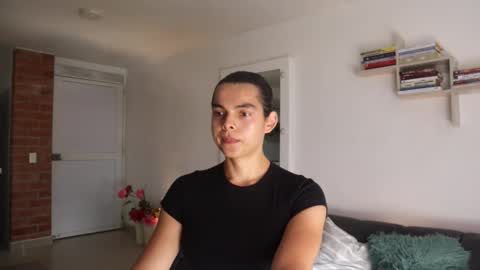 Anastasia Vahos online show from November 14, 2025, 5:22 pm