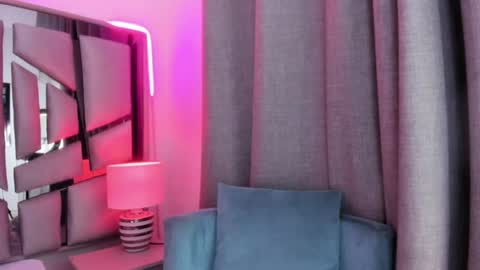 Snapshot of _valeria_saenz_ chatting on June 12, 2026, 2:54 am _valeria_saenz_ online show from June 12, 2026, 2:54 am