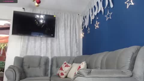 Snapshot of _veronica_tits chatting on December 10, 2024, 9:43 pm Veronica online show from December 10, 2024, 9:43 pm