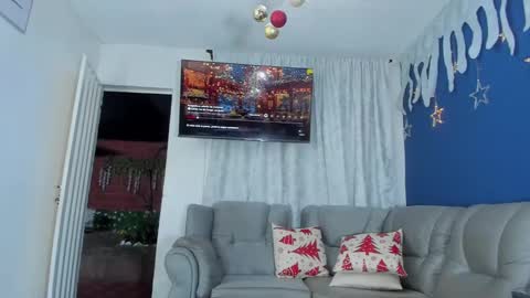 Snapshot of _veronica_tits chatting on December 15, 2024, 4:51 am Veronica online show from December 15, 2024, 4:51 am