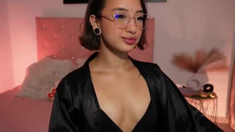 VICTORIA online show from March 11, 2025, 11:37 pm