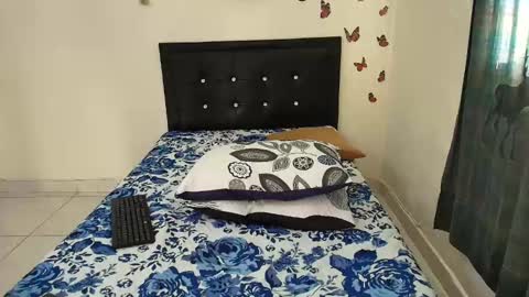 _victoriia_971 online show from March 8, 2025, 12:41 pm