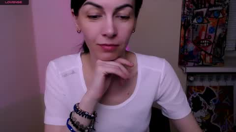 Snapshot of _violax_ chatting on July 4, 2026, 9:15 am Vio online show from July 4, 2026, 9:15 am