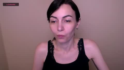 Snapshot of _violax_ chatting on July 6, 2026, 5:26 pm Vio online show from July 6, 2026, 5:26 pm