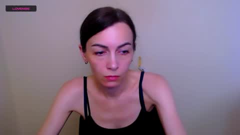 Snapshot of _violax_ chatting on July 20, 2026, 4:42 pm Vio online show from July 20, 2026, 4:42 pm