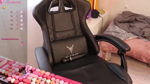 Alis online show from October 16, 2025, 6:58 am