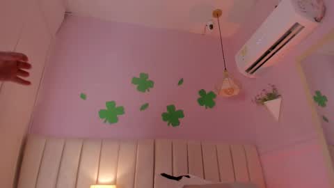 _wendy_x online show from March 17, 2026, 11:35 am