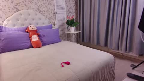 Snapshot of _wendydarling_ chatting on October 10, 2025, 1:37 am Wendy online show from October 10, 2025, 1:37 am