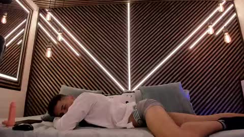 Snapshot of _white_fox_ chatting on February 12, 2025, 5:58 am white fox online show from February 12, 2025, 5:58 am