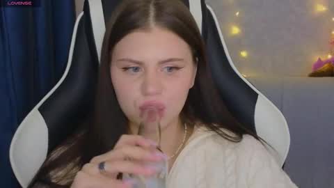 Fiona and Wayne online show from March 3, 2026, 6:47 pm