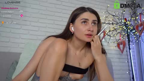 Snapshot of _wild_berry chatting on February 24, 2025, 5:11 am Lily online show from February 24, 2025, 5:11 am