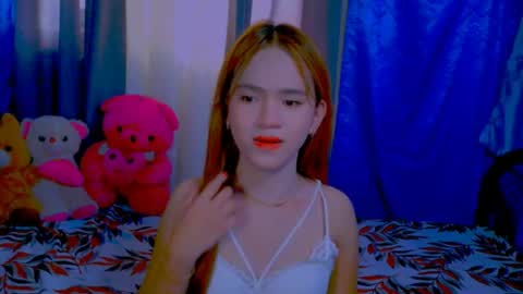_xxlilly online show from May 22, 2026, 8:10 am