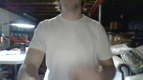 _xxxuncutgrower online show from April 7, 2026, 5:52 am