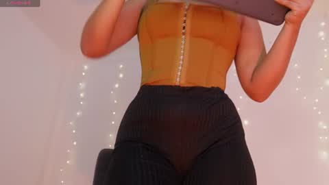 Snapshot of _your_little_nut chatting on June 22, 2026, 1:30 pm Macca and Ana online show from June 22, 2026, 1:30 pm