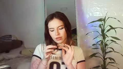 Snapshot of _yourcherrybomb chatting on November 17, 2025, 2:17 am _yourcherrybomb online show from November 17, 2025, 2:17 am