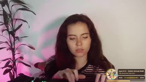 Snapshot of _yourcherrybomb chatting on December 2, 2025, 3:23 am _yourcherrybomb online show from December 2, 2025, 3:23 am