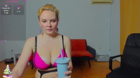 Candice and Mark online show from December 15, 2024, 4:59 pm