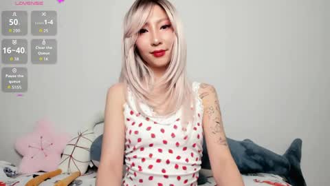 Snapshot of _yuriko chatting on May 16, 2026, 10:41 pm Mia online show from May 16, 2026, 10:41 pm