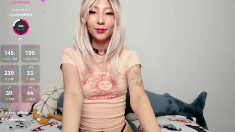 Snapshot of _yuriko chatting on May 27, 2026, 9:45 pm Mia online show from May 27, 2026, 9:45 pm