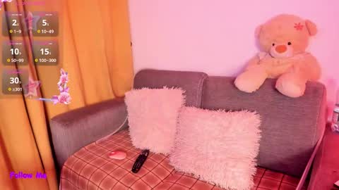 Zoe  online show from September 22, 2025, 12:12 am