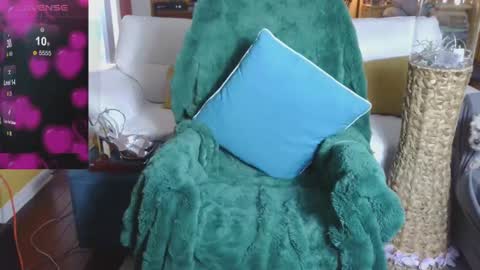 Snapshot of a1wifeslut4u chatting on December 15, 2024, 2:37 pm A1wifeslut4u online show from December 15, 2024, 2:37 pm