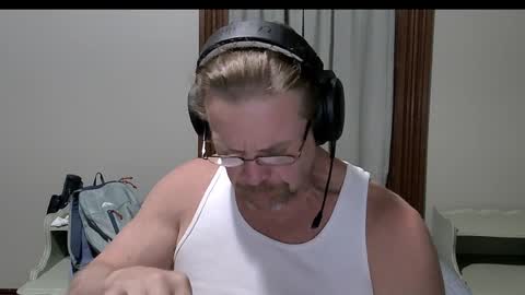 Snapshot of a2le3x867230 chatting on February 26, 2025, 1:32 am Trisha Monroe Xo and him online show from February 26, 2025, 1:32 am