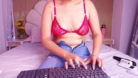 Aisha online show from April 27, 2026, 12:36 pm