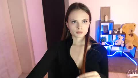 a_ariella_ online show from November 5, 2025, 1:33 pm