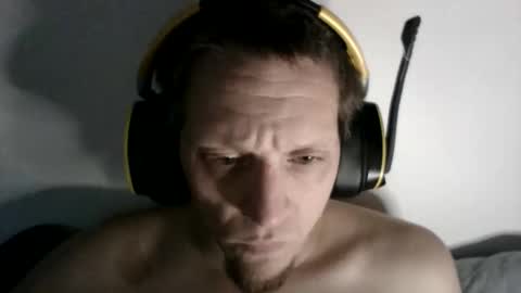 A Bored Dragon online show from November 2, 2025, 10:45 pm