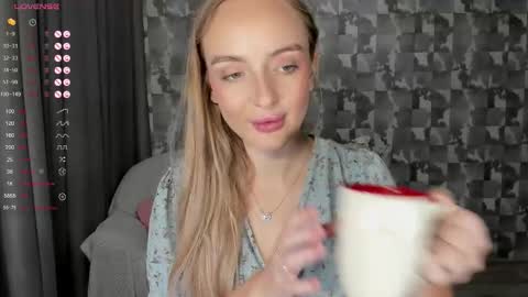 Adelina online show from October 3, 2025, 2:47 pm