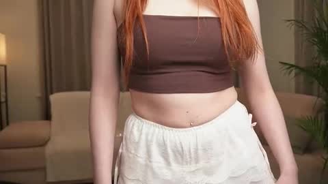 Snapshot of a_foxy chatting on December 17, 2025, 1:50 pm Alice online show from December 17, 2025, 1:50 pm