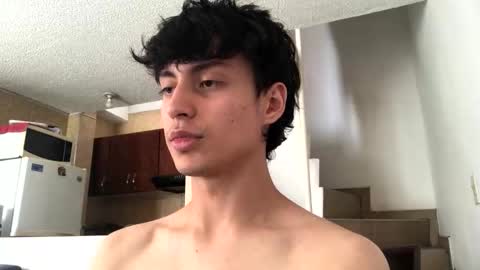 Snapshot of a_littlee_bear chatting on December 16, 2025, 5:29 pm a littlee bear online show from December 16, 2025, 5:29 pm