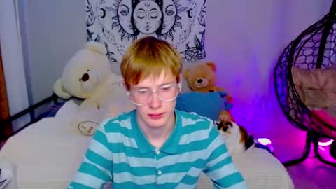 Snapshot of a_s_m_ chatting on July 29, 2026, 4:05 pm Kris Michael online show from July 29, 2026, 4:05 pm