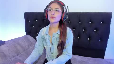 Snapshot of a_sexy_couple__ chatting on November 18, 2025, 7:18 pm A Sexy Couple online show from November 18, 2025, 7:18 pm